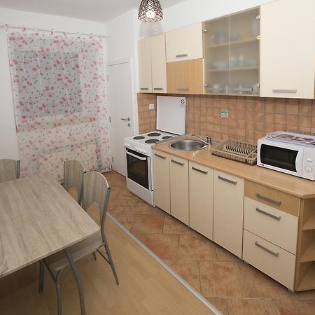 Downtown 3 Bedroom Apartment Sarajevo Eksteriør billede