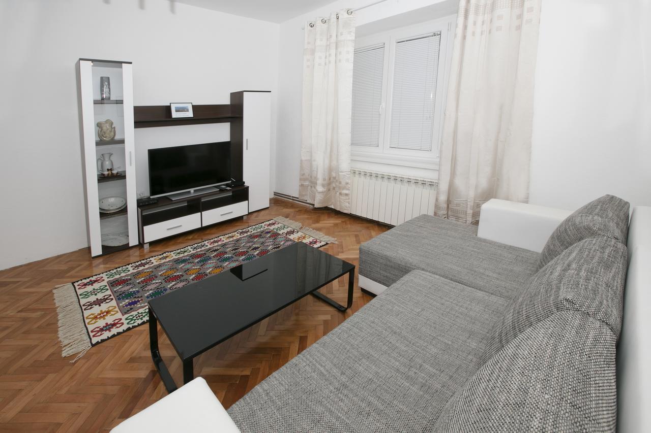 Downtown 3 Bedroom Apartment Sarajevo Eksteriør billede