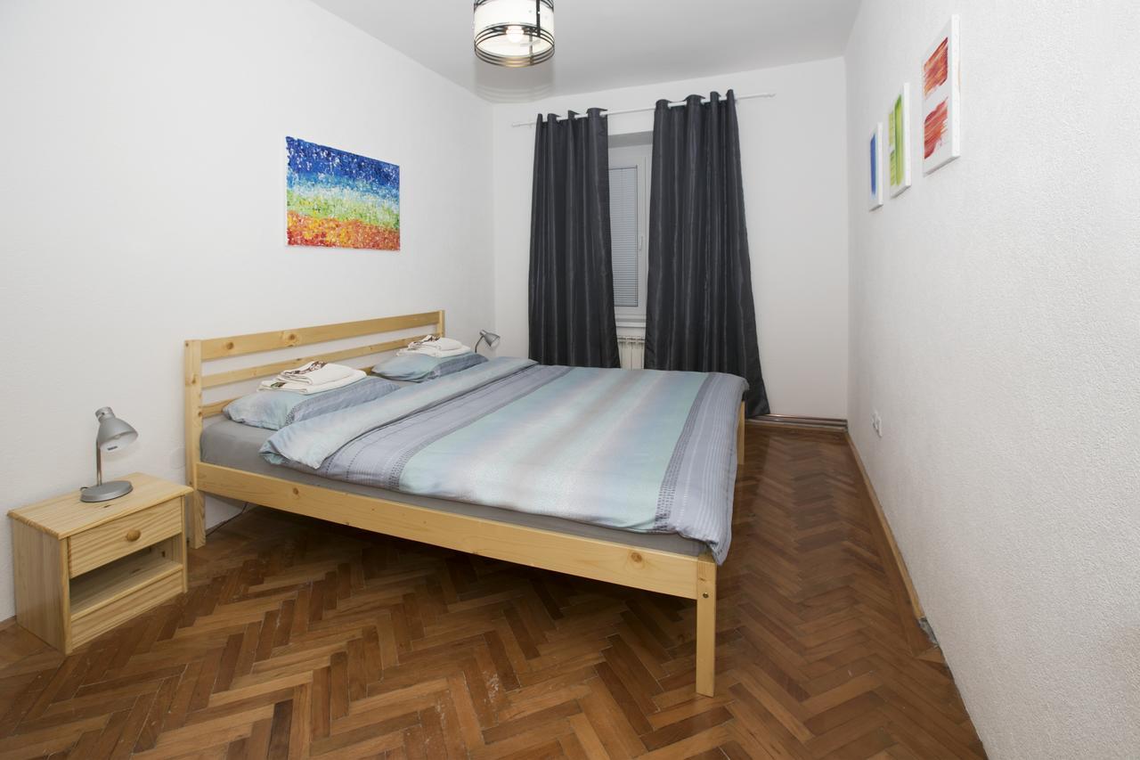 Downtown 3 Bedroom Apartment Sarajevo Eksteriør billede